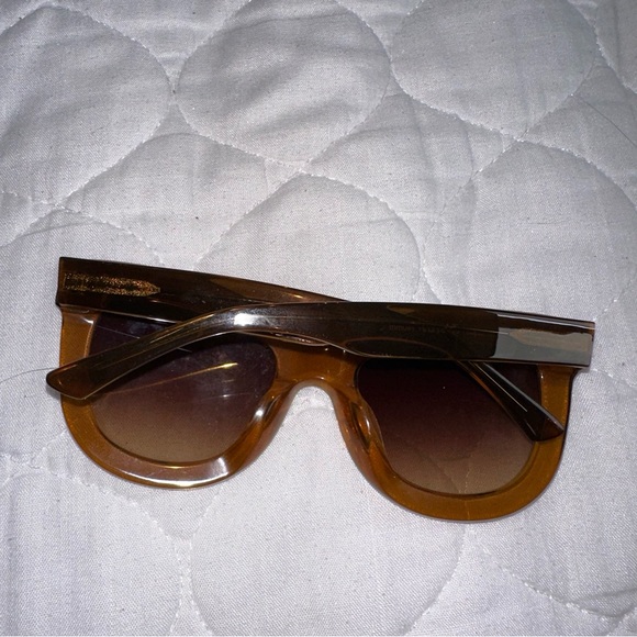 sunglasses - Picture 5 of 10